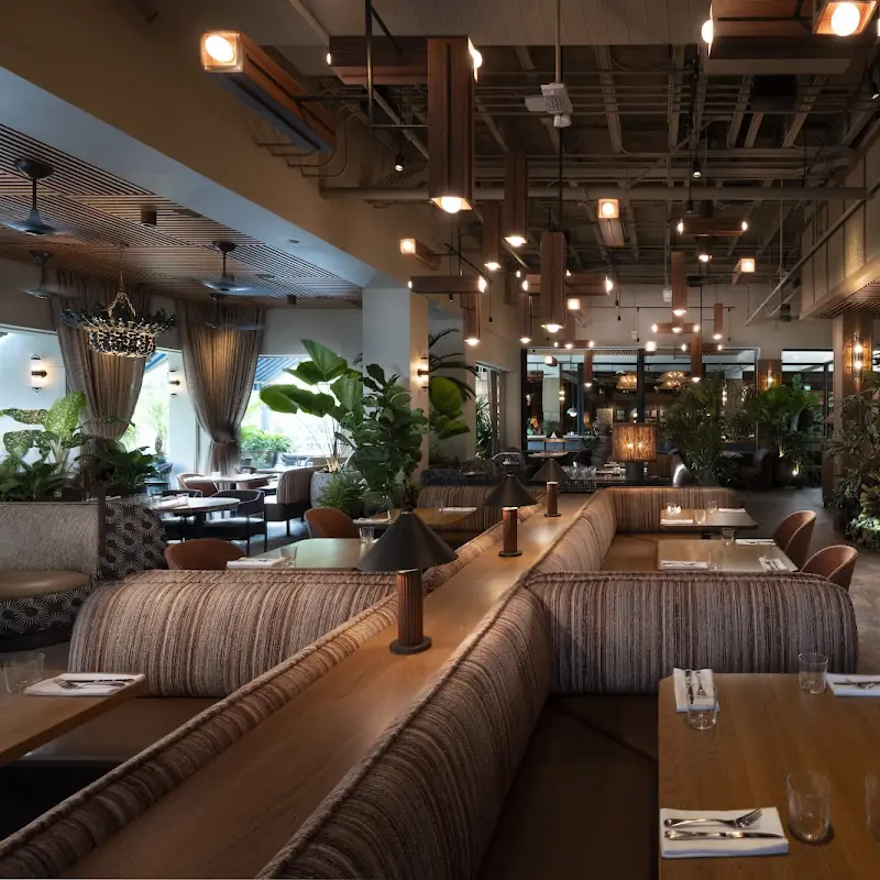 Earls Kitchen + Bar - Waikiki