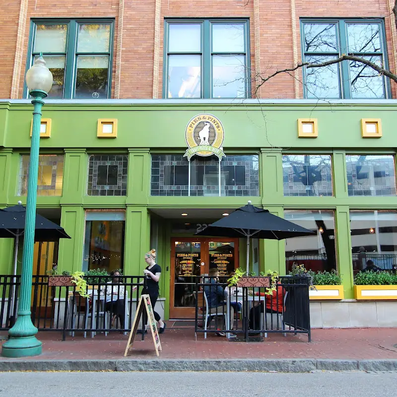 Pies & Pints - Charleston, WV