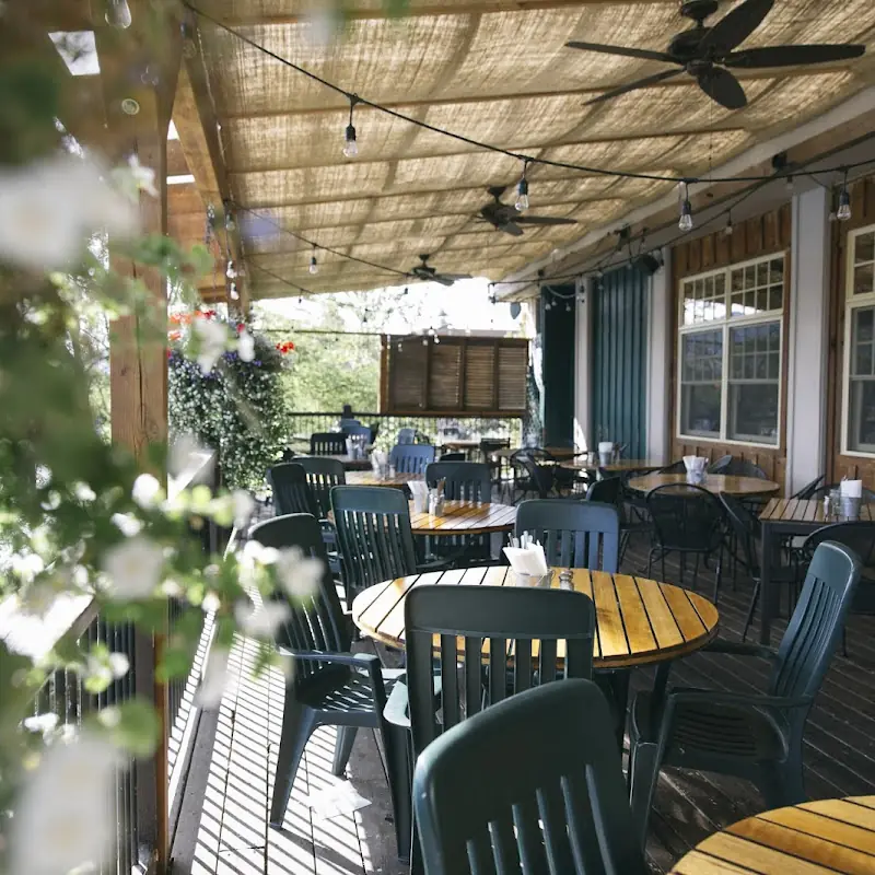 Spuds Waterfront Grill