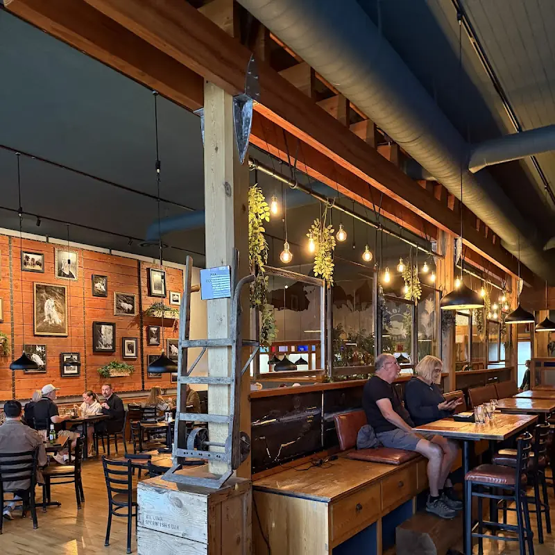 Six Goats Tavern