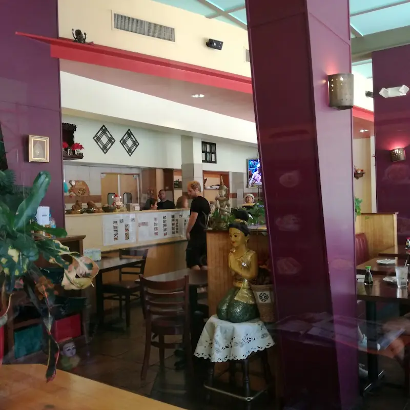 Tree Country Bistro (Thai Food)