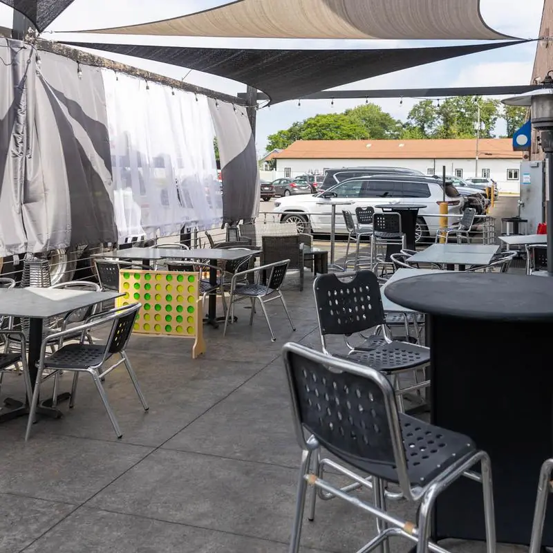 Z Pub & Diner