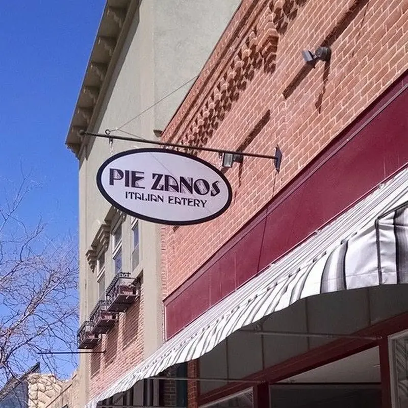 Pie Zanos | Italian Eatery
