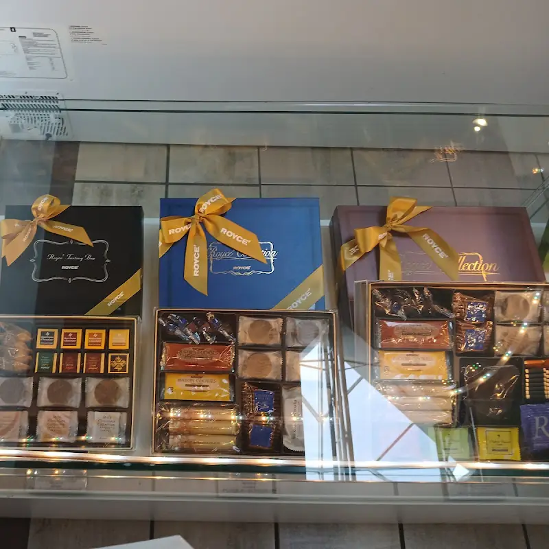 ROYCE' Chocolate at Alderwood Mall