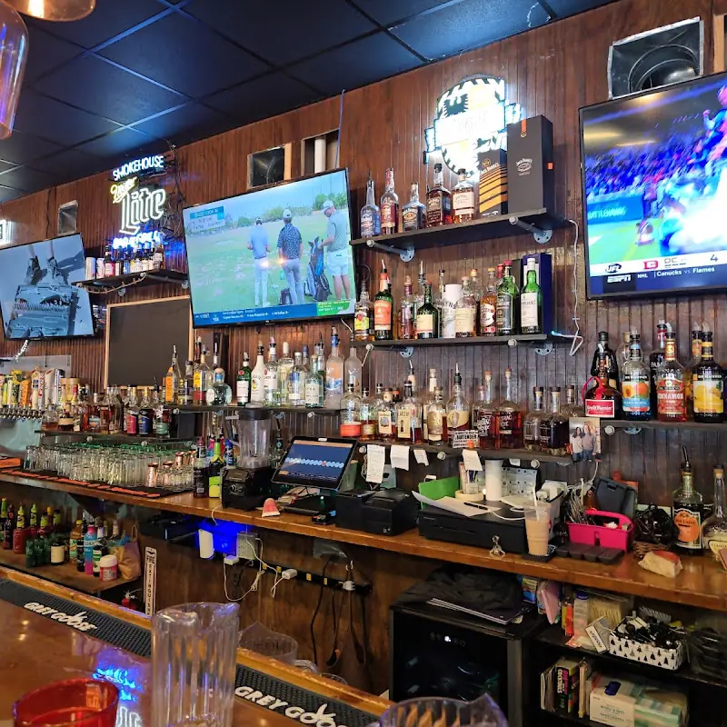 Smokehouse Bar & Grill