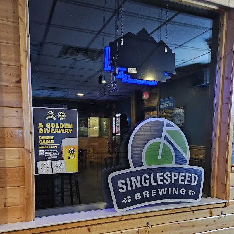 Sneakers Eatery and Pub