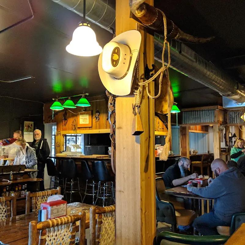 Henry’s Corner store & The Brake Room