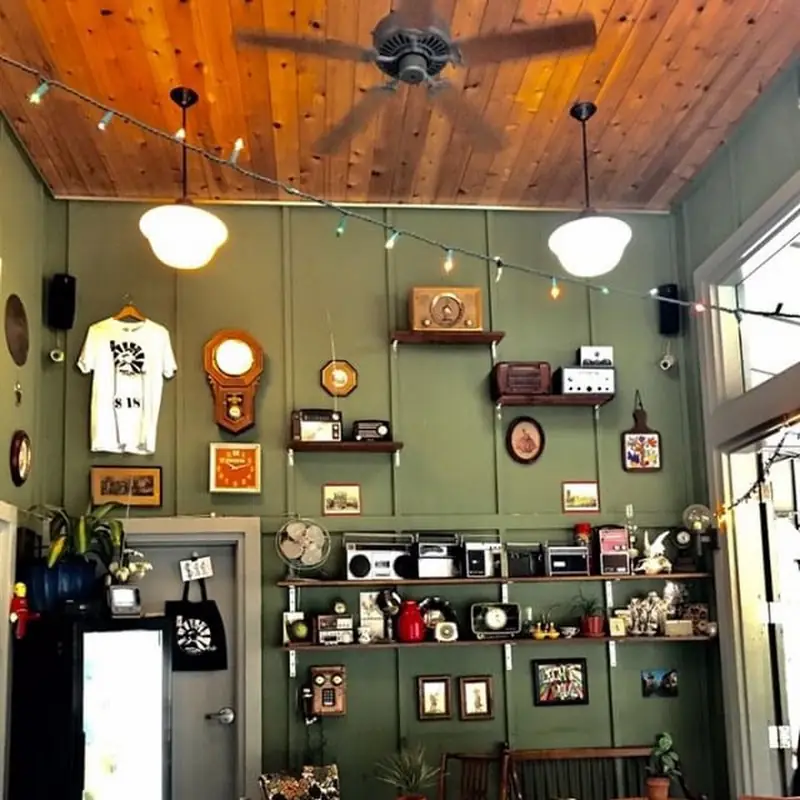 Lightwave Coffee & Kitchen
