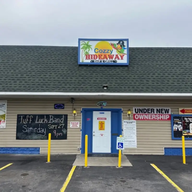 Cozzy Hideaway Bar & Grill