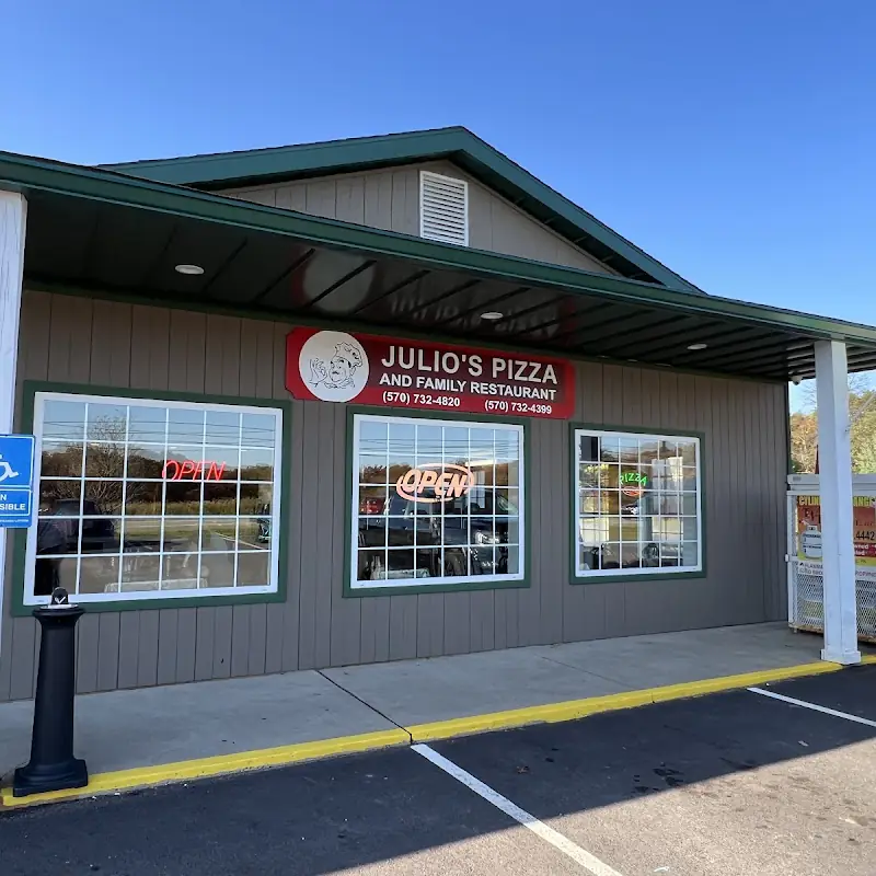 Julio's Pizza & Family Restaurant