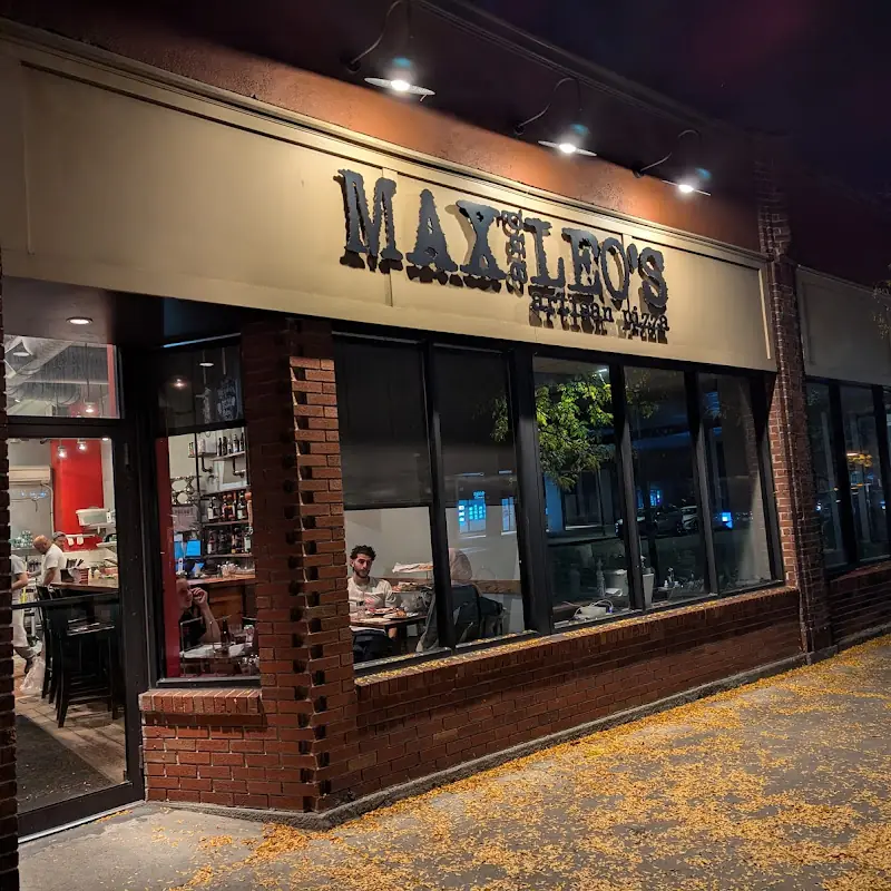 Max and Leo's Pizza Newton
