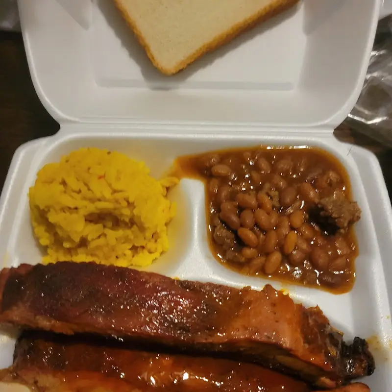 Tina's Smoke Shaq
