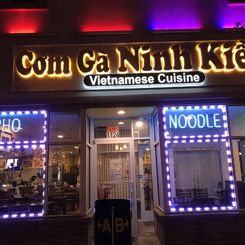 Com Ga Ninh Kieu