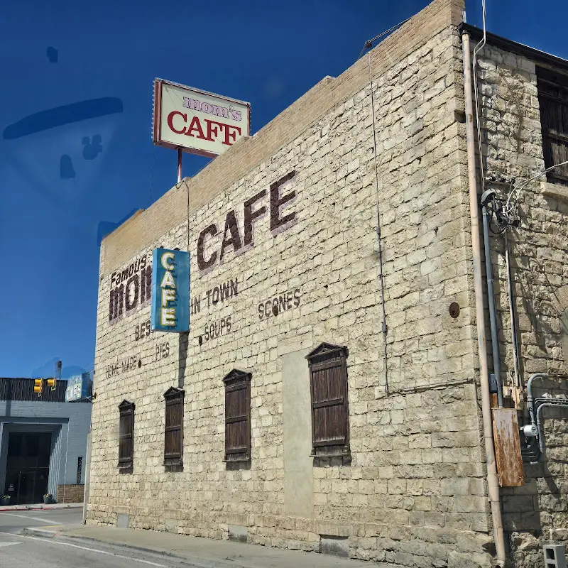 Mom's Cafe