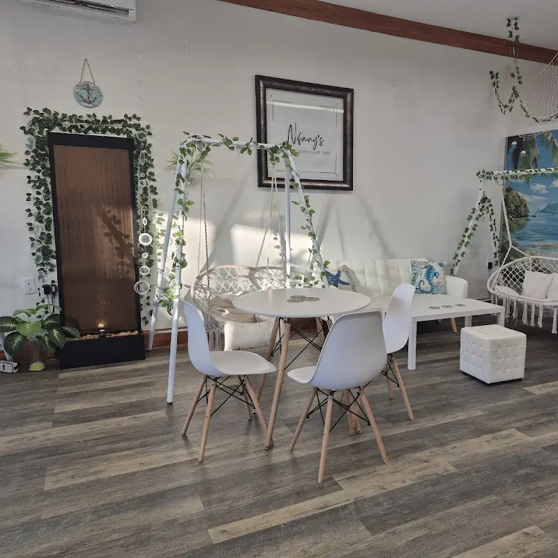 Nifany’s SweetStore Café Bar