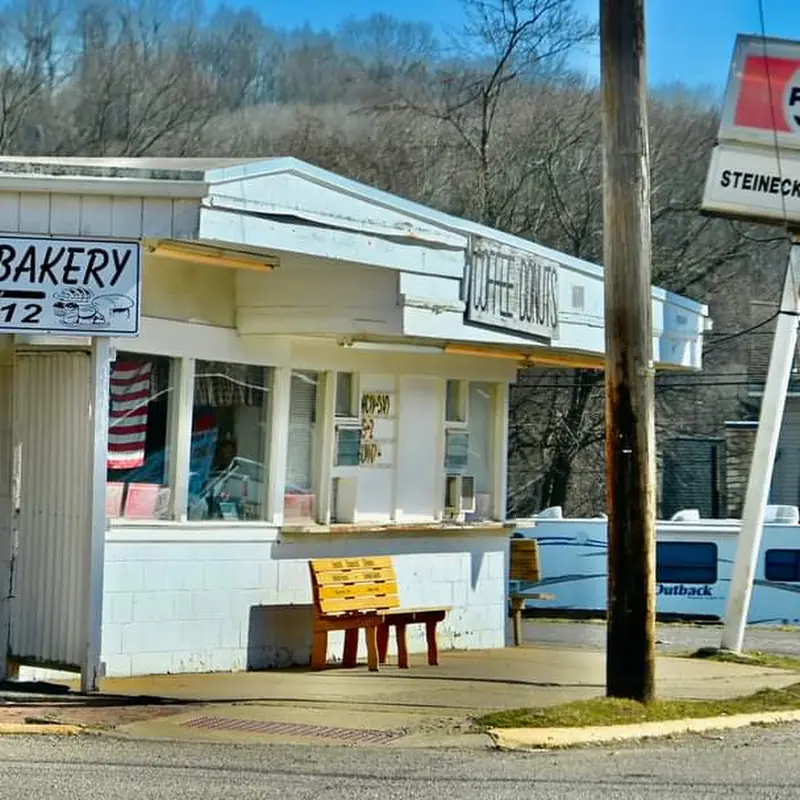 Steineck's Donuts & Cakes