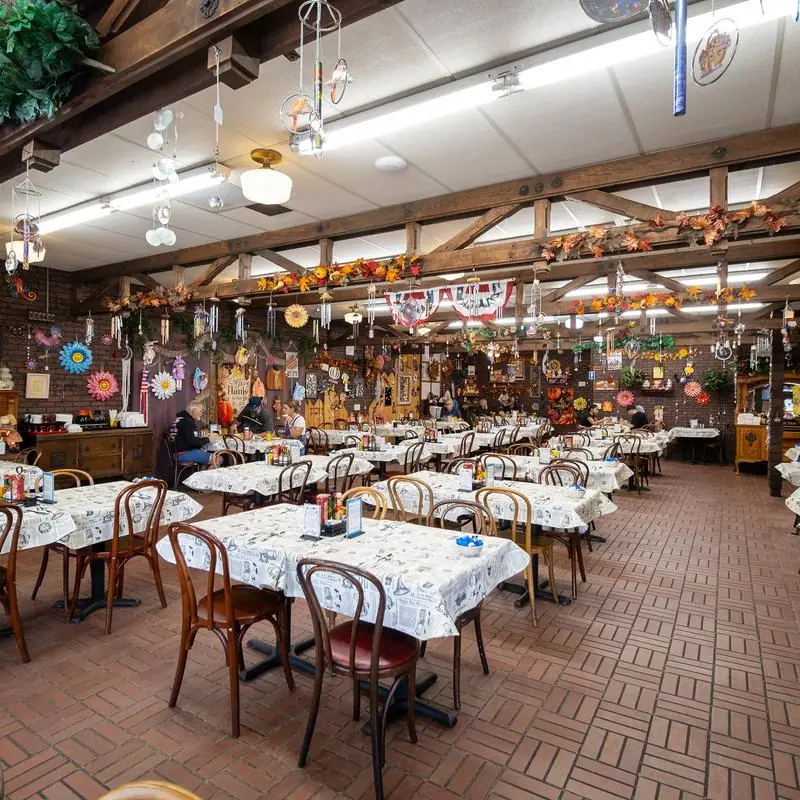 Golden Egg Omelet House