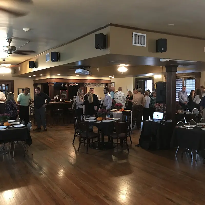 Stateline Bar & Grille