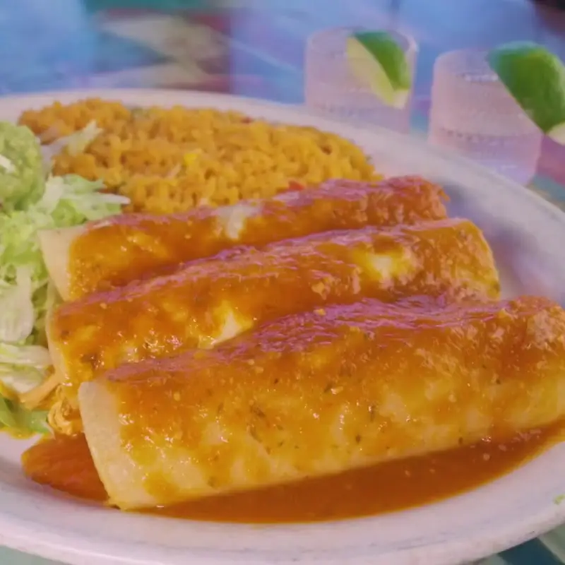 Tacos De Pollo Asado Con Tocino