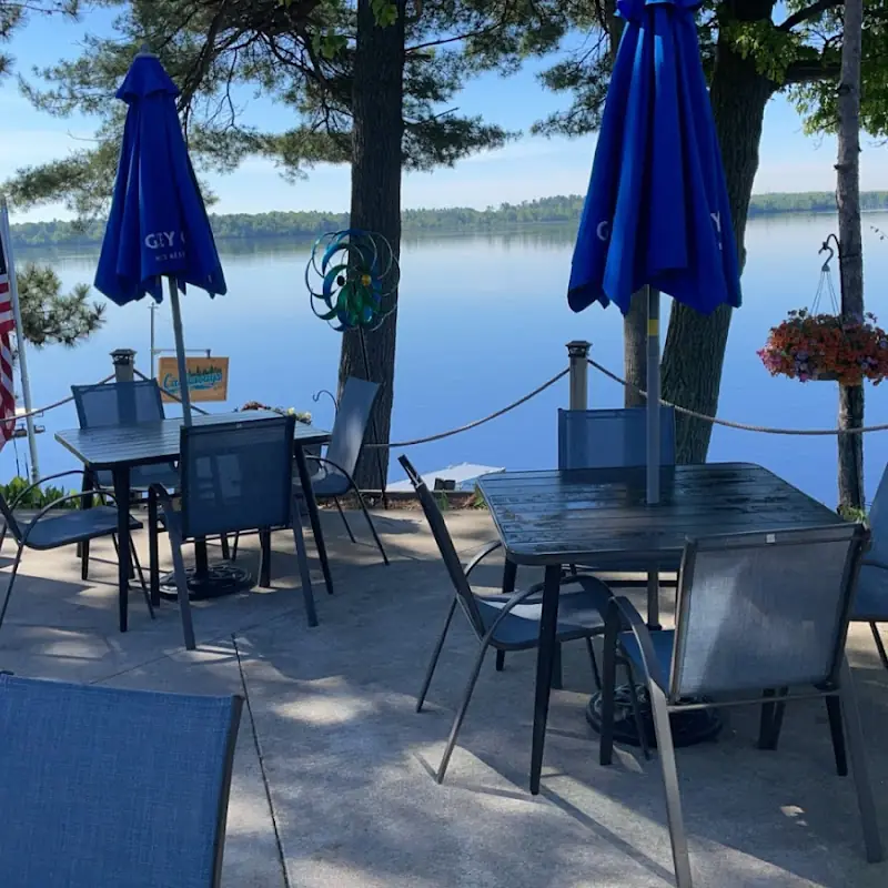 Castaways | Bar & Grill