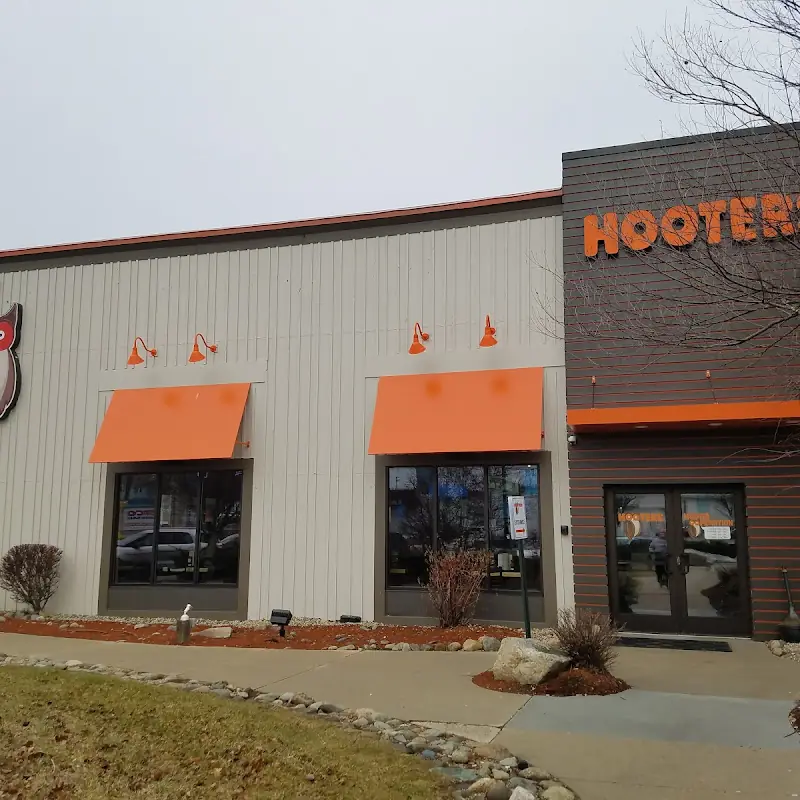 Hooters