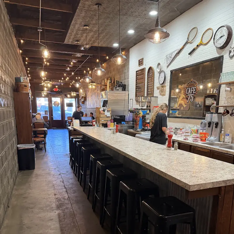Cafe 75