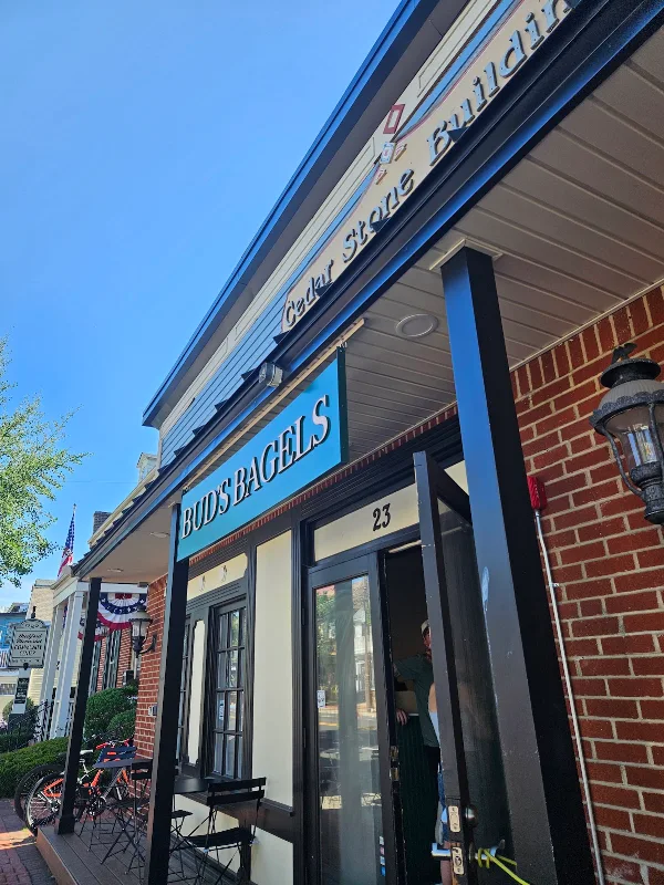 Buds Bagels