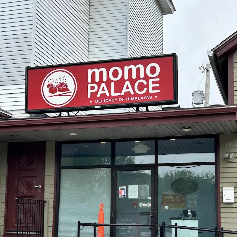 Momo Palace