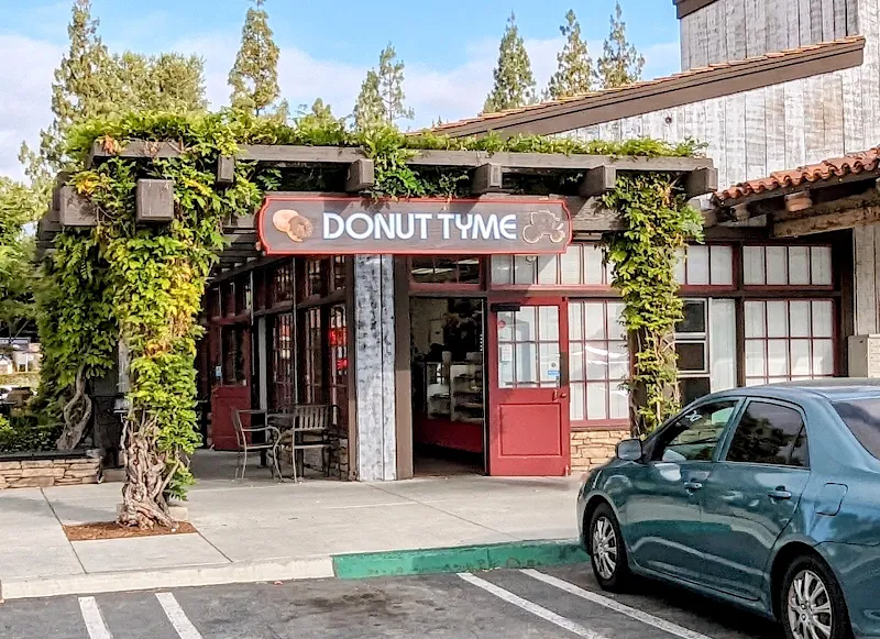 Donut Tyme