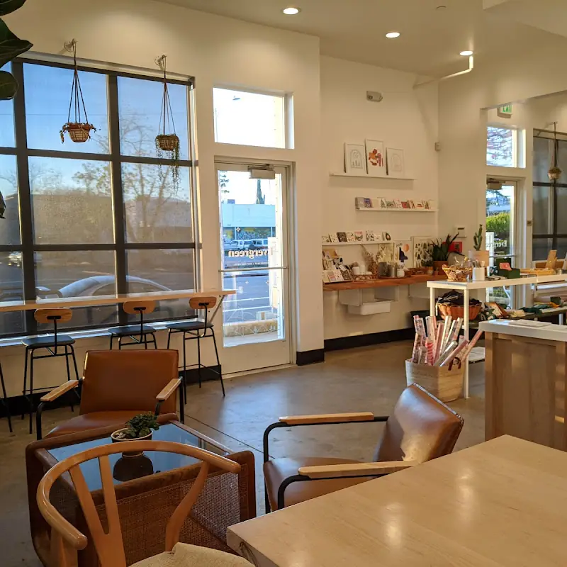 Evergreen - Coffee Shop + Boutique Hotel