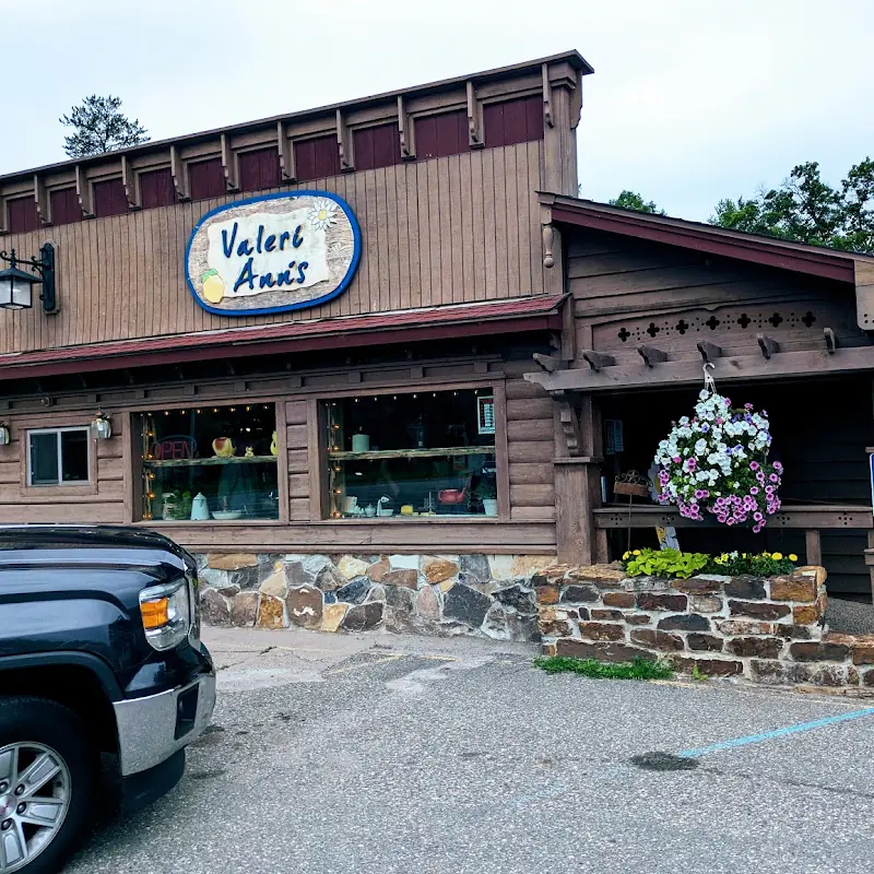 Valeri Ann's Family Foods