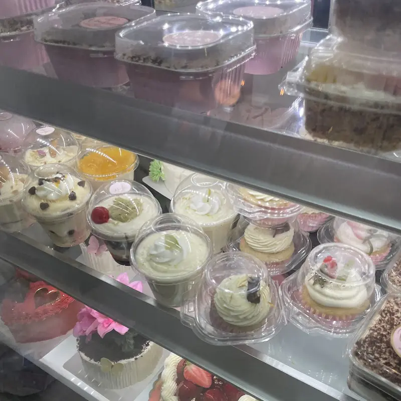 Virgina Delicius cakes