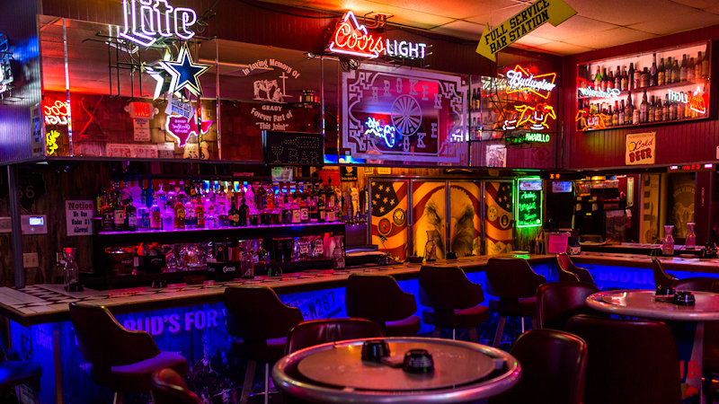 Broken Spoke Lounge