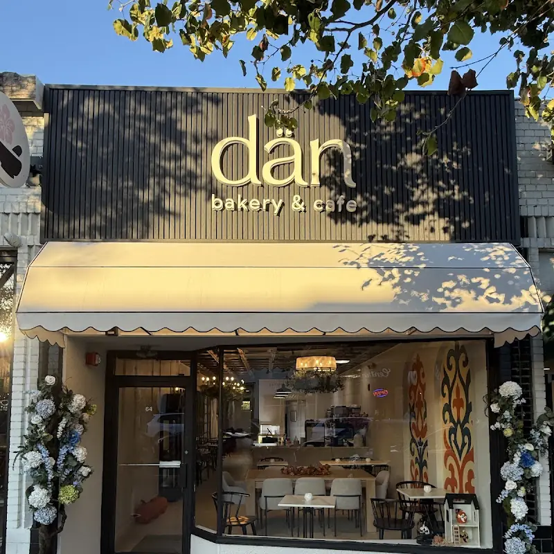 Dän Bakery & Café