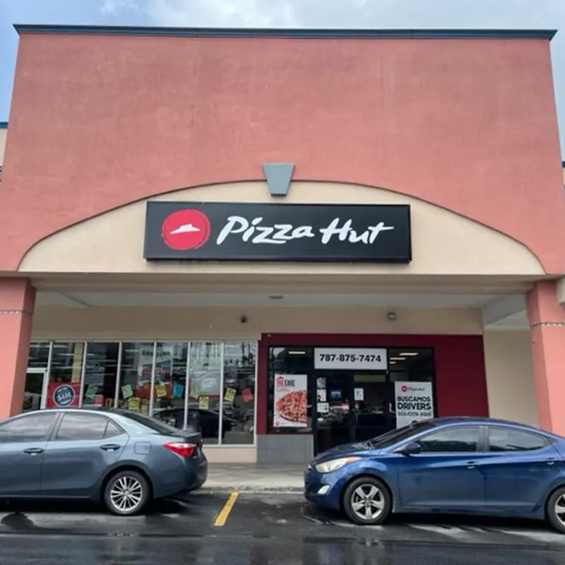 Pan Pizza Mediana Rectangular de Pepperoni Combo Plus