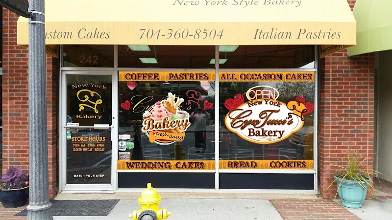 CynTucci's Bakery