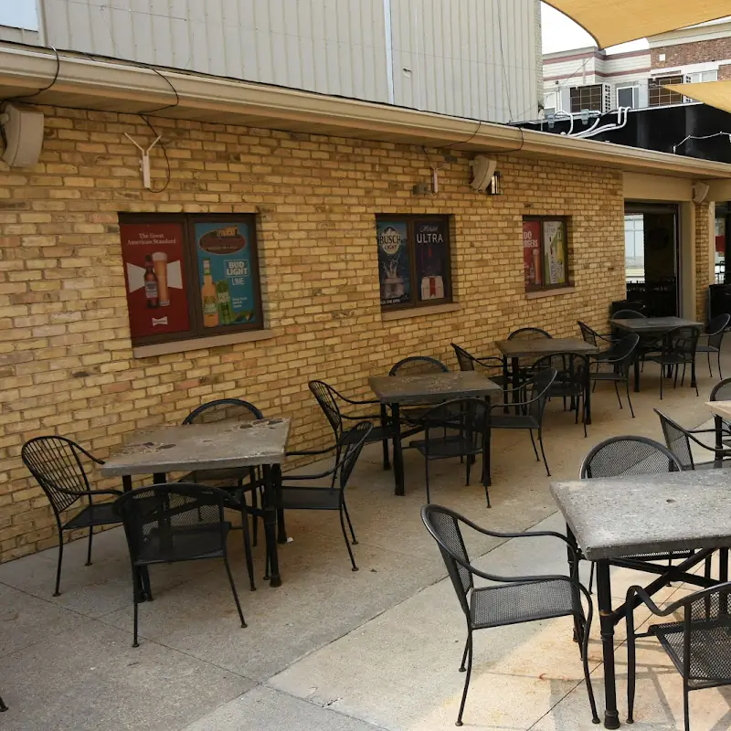 2 Brothers Pub and Grill