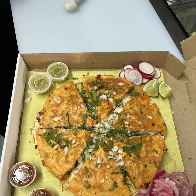 Pizza Birria