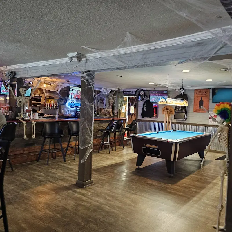Full Draw Bar & Grill