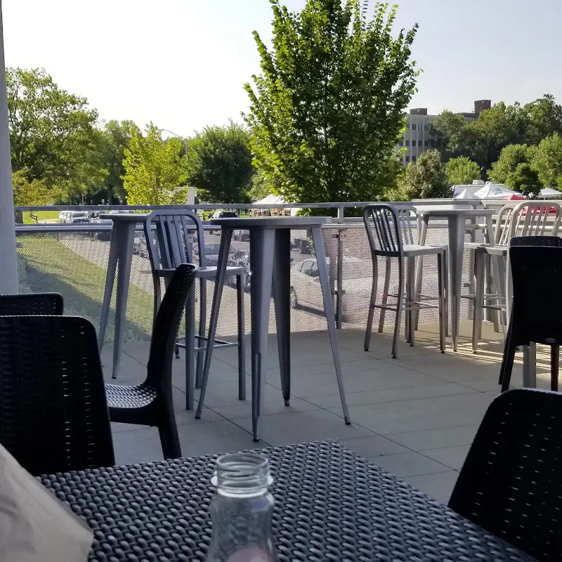The green deli & juice bar