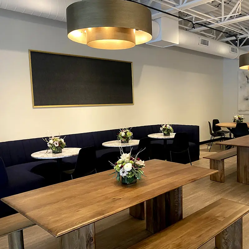VERSARE Cafe + Market