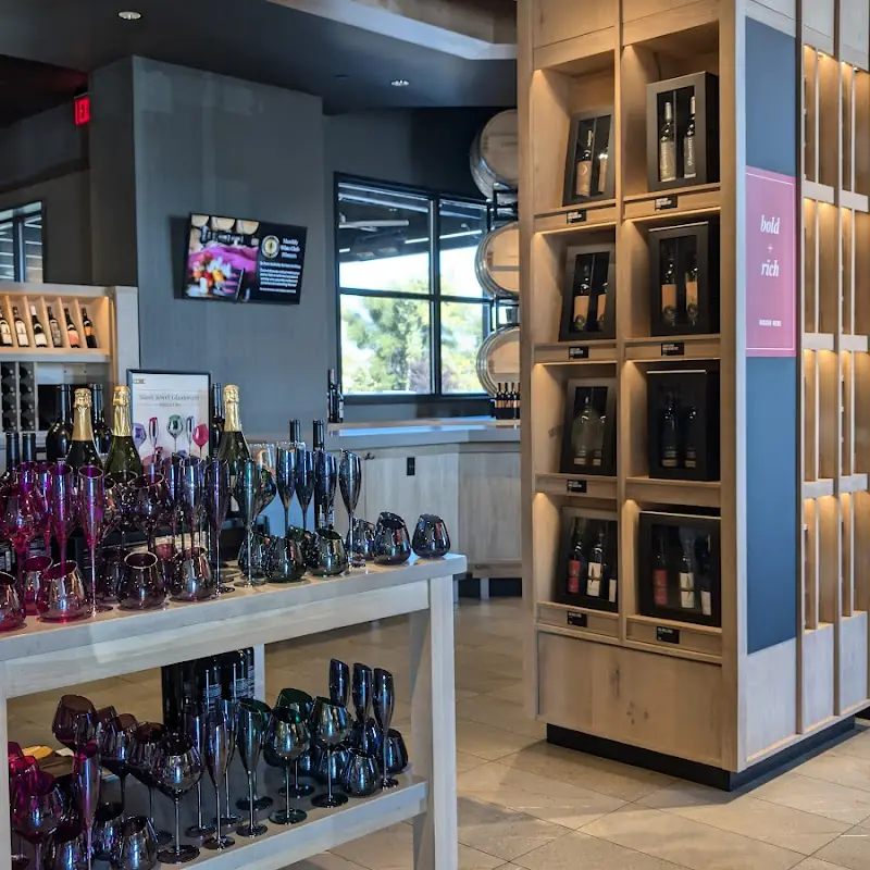 Cooper’s Hawk Winery & Restaurant