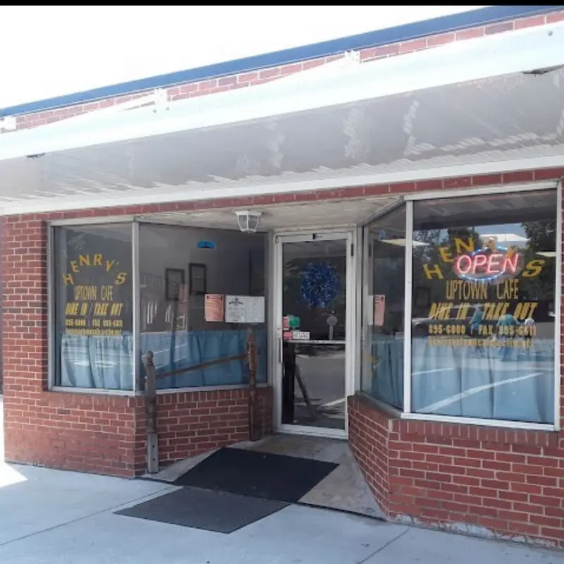 Henry's Uptown Cafe