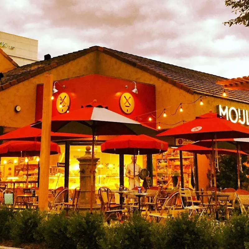MOULIN