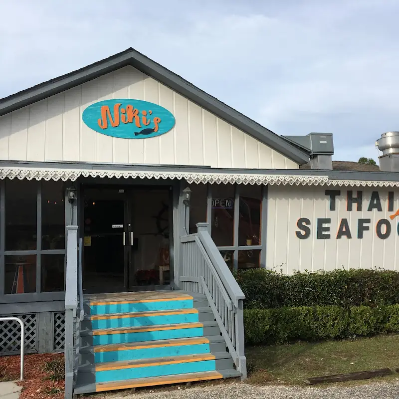Niki's Seafood & Thai