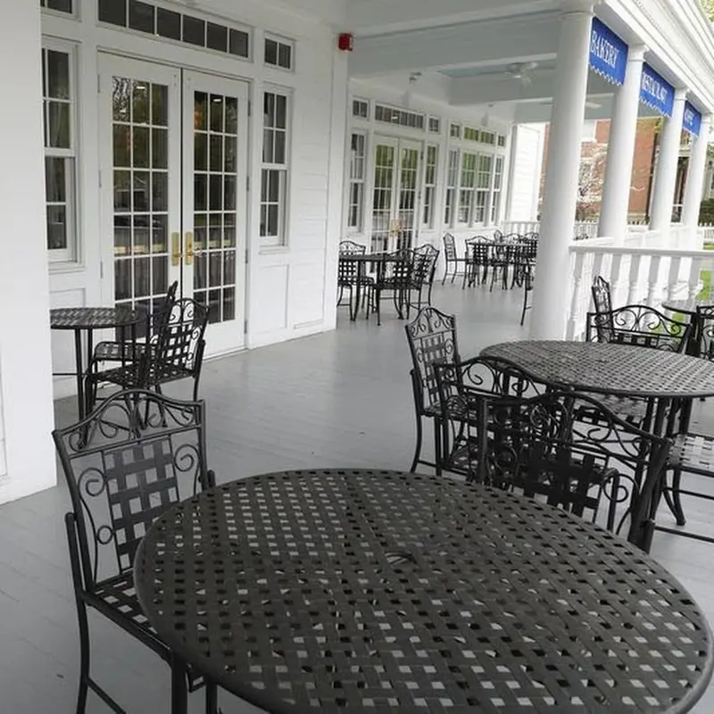 Ellie's Restaurant at Mills Park Hotel