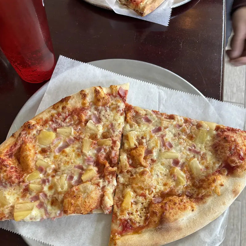 BESTIES Pizzeria & Eatery
