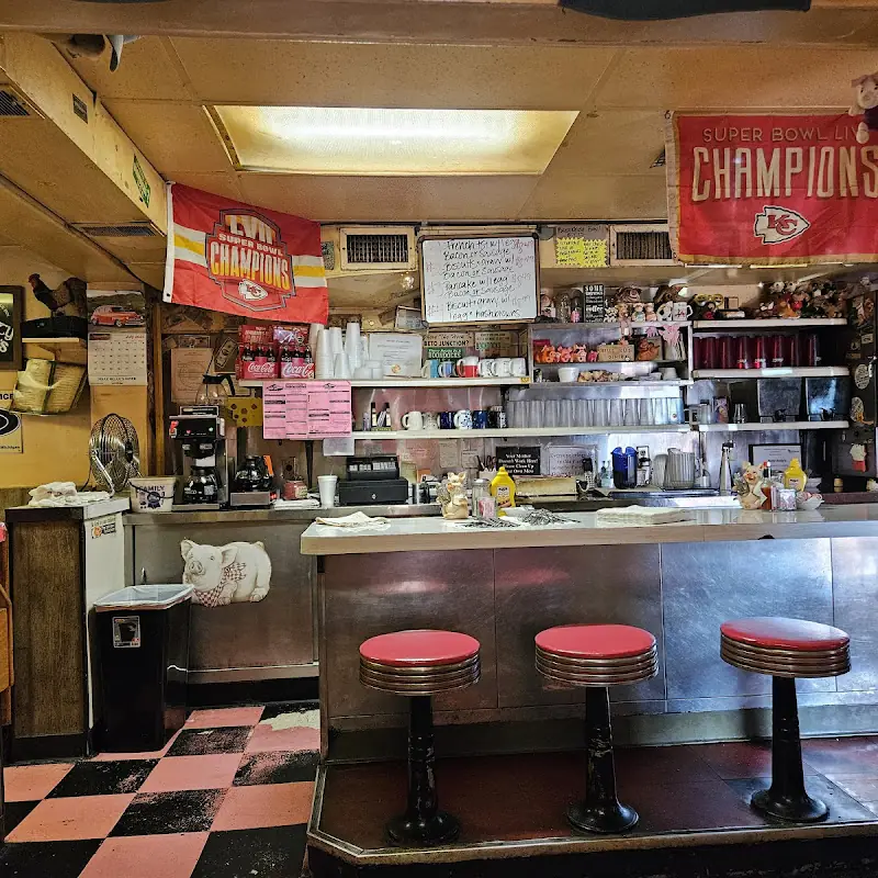 Nelle Belle's Diner