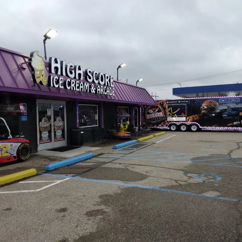 HIGH SCORE Ice Cream & Arcade
