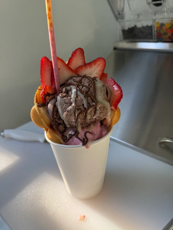 Dubai chocolate pistachio strawberry cup and Nutella